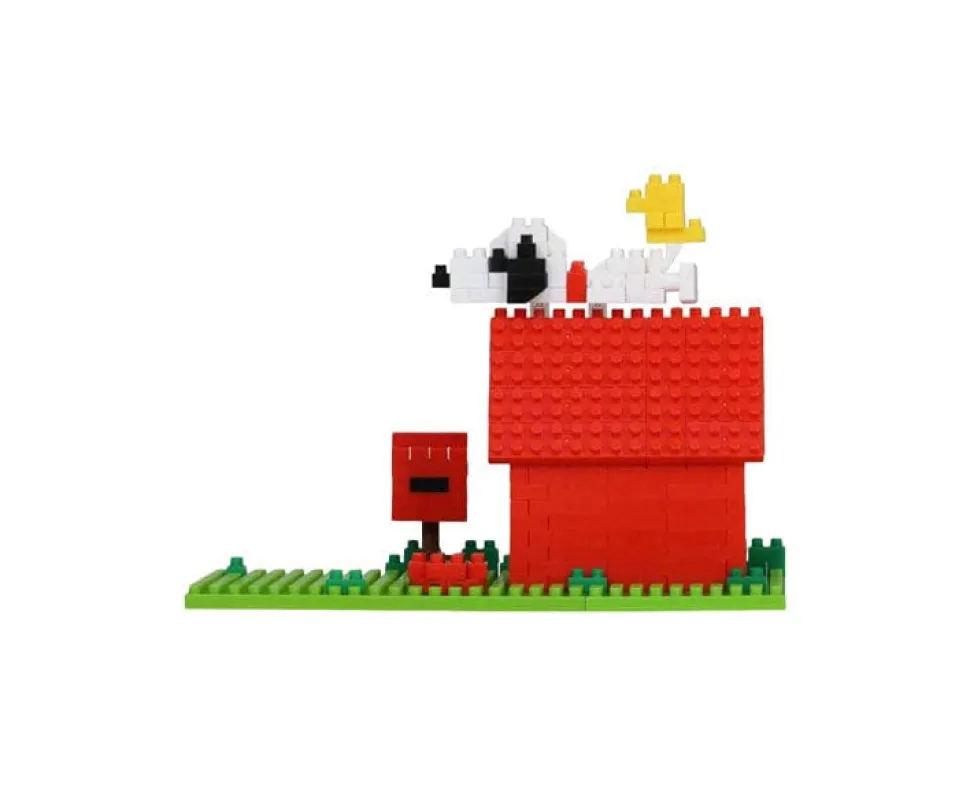 Peanuts Snoopy House Nanoblock